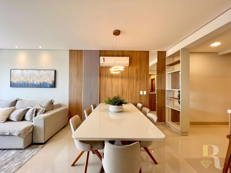 APARTAMENTO FINAMENTE DECORADO COM VISTA PARA O MAR: 6ª foto da galeria de imagens do imóvel