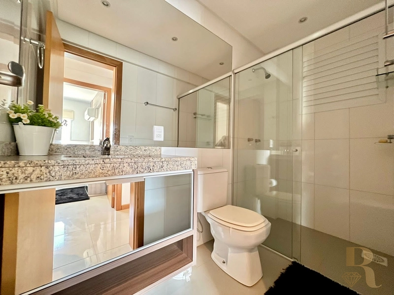 Apartamento 03 dormitórios junto ao mar: 25ª foto da galeria de imagens do imóvel