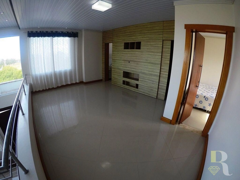 Lindo Sobrado a 1 quadra do Mar com piscina em 100x: 3ª foto da galeria de imagens do imóvel