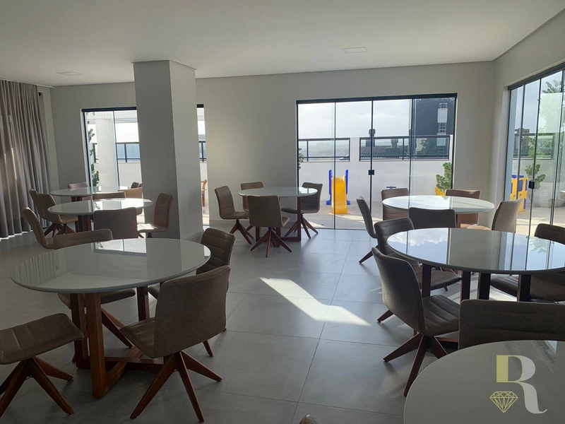 Apartamento de 2 dormitórios, mobiliado e decorado em andar alto...: 5ª foto da galeria de imagens do imóvel