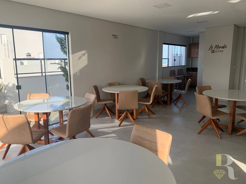 Apartamento de 2 dormitórios, mobiliado e decorado em andar alto...: 6ª foto da galeria de imagens do imóvel