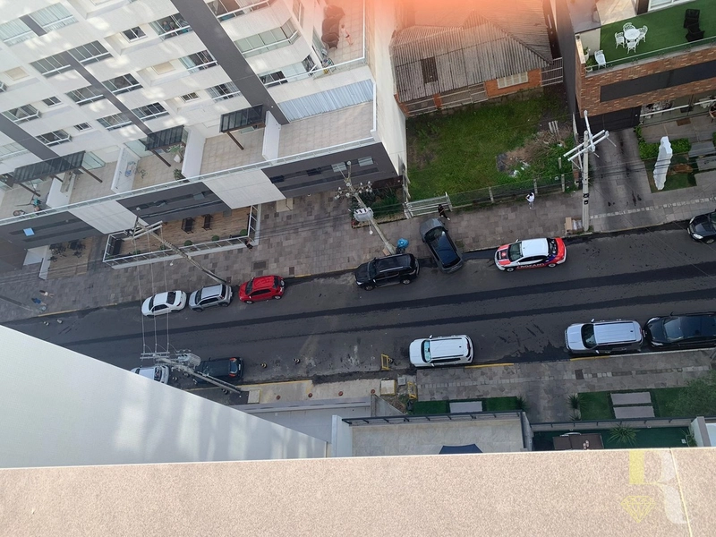 Apartamento de 2 dormitórios, mobiliado e decorado em andar alto...: 20ª foto da galeria de imagens do imóvel