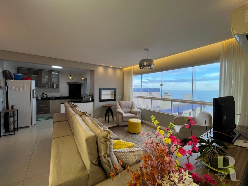 Apartamento de 2 dormitórios com vista mar: 5ª foto da galeria de imagens do imóvel