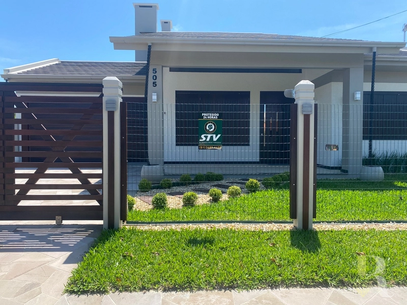 Belissíma casa pronta para receber sua família e amigos, na praia de A: 3ª foto da galeria de imagens do imóvel