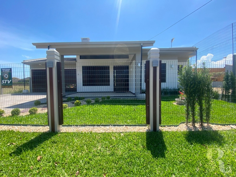 Belissíma casa pronta para receber sua família e amigos, na praia de A: 4ª foto da galeria de imagens do imóvel