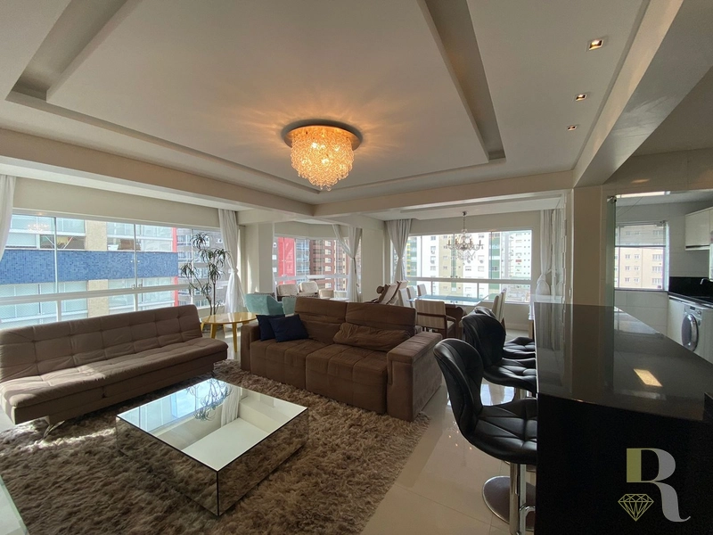 FASTÁSTICO APARTAMENTO MOBILIADO DECORADO: 3ª foto da galeria de imagens do imóvel