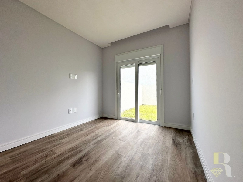 CASA COM 3 SUÍTES: 11ª foto da galeria de imagens do imóvel