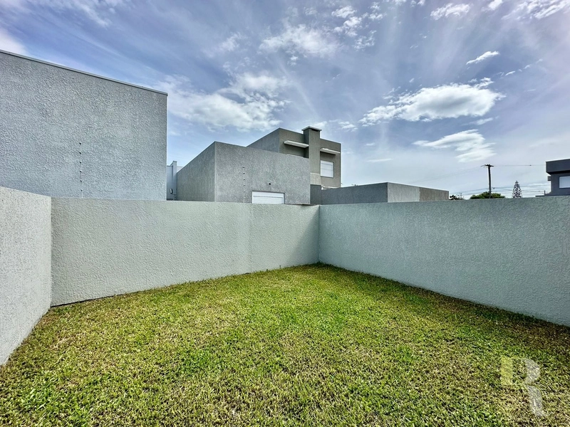 CASA COM 3 SUÍTES: 22ª foto da galeria de imagens do imóvel