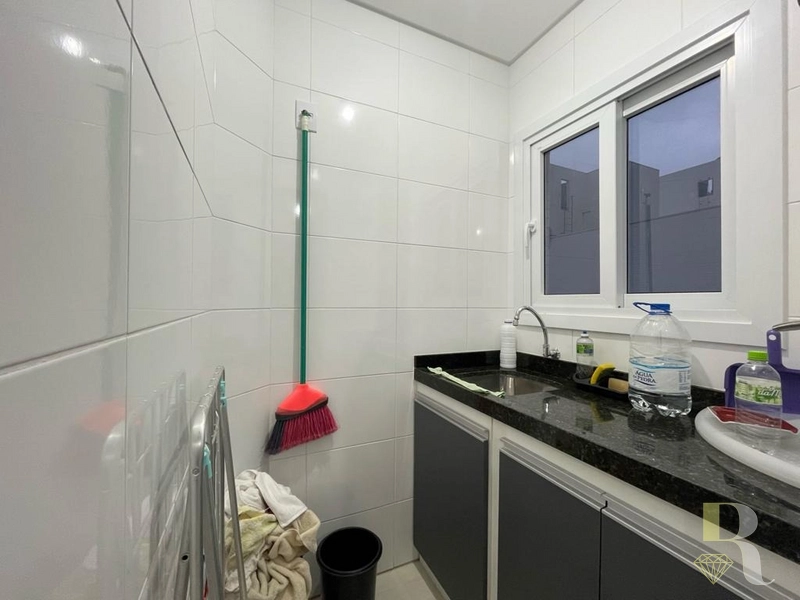 APTO NOVO EM PREDIO DE ESQUINA FRENTE MOBILIADO: 3ª foto da galeria de imagens do imóvel