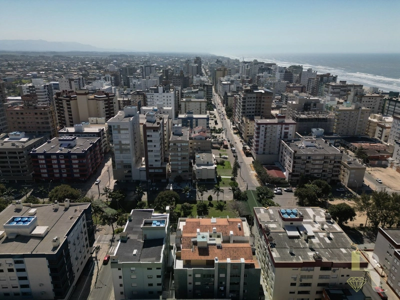 COBERTURA DE FRENTE PARA PRAÇA FLÁVIO BOIANOVSKI: 6ª foto da galeria de imagens do imóvel