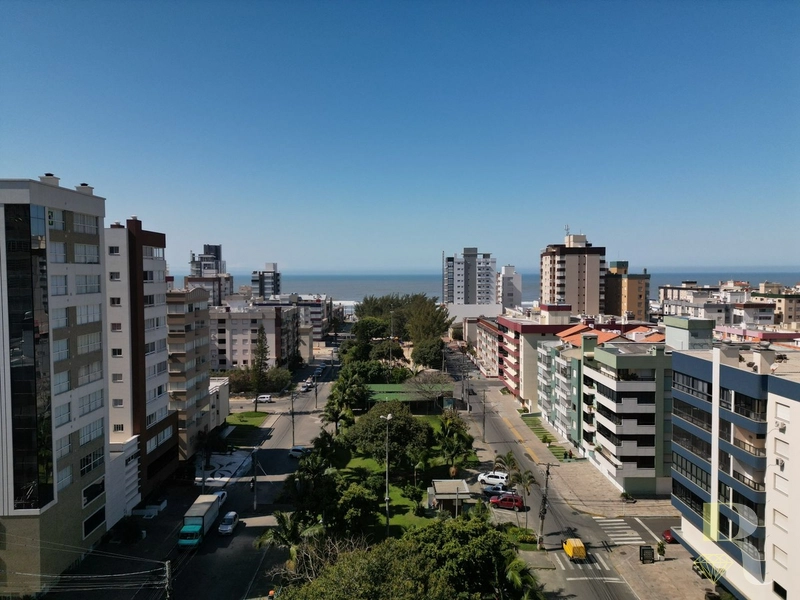 COBERTURA DE FRENTE PARA PRAÇA FLÁVIO BOIANOVSKI: 1ª foto da galeria de imagens do imóvel