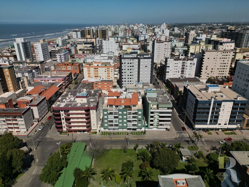 COBERTURA DE FRENTE PARA PRAÇA FLÁVIO BOIANOVSKI: 4ª foto da galeria de imagens do imóvel