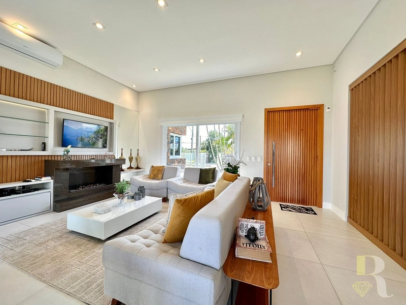 CASA JUNTO AO MAR E PLATAFORMA DE ATLÂNTIDA REGIÃO DO CABURE: 15ª foto da galeria de imagens do imóvel