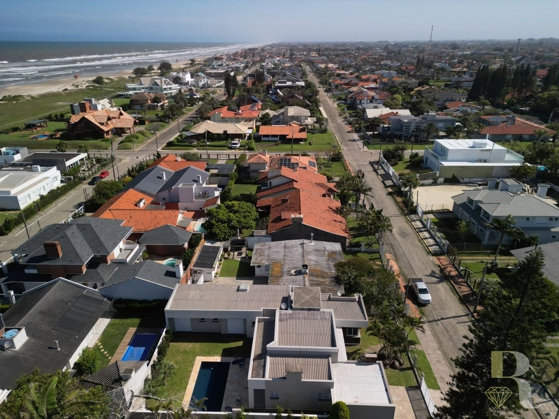 CASA JUNTO AO MAR E PLATAFORMA DE ATLÂNTIDA REGIÃO DO CABURE: 7ª foto da galeria de imagens do imóvel