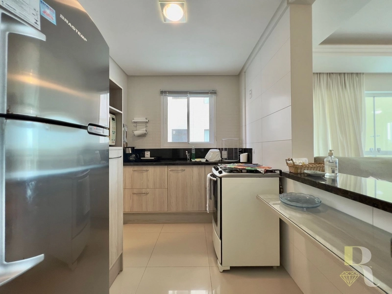 Apartamento de 3 dormitórios á poucos metros do mar: 7ª foto da galeria de imagens do imóvel