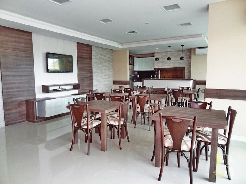 Apartamento de 3 dormitórios á poucos metros do mar: 12ª foto da galeria de imagens do imóvel