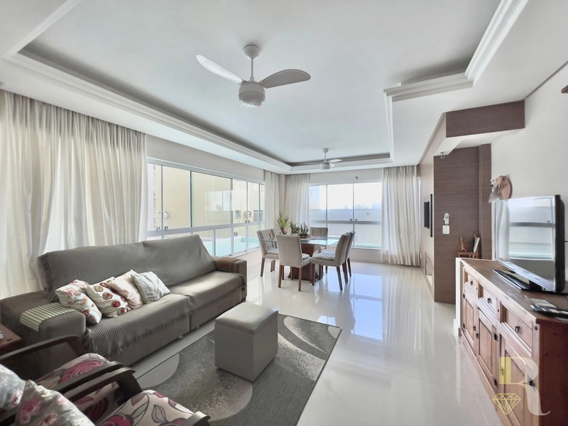 Apartamento de 3 dormitórios á poucos metros do mar: 5ª foto da galeria de imagens do imóvel