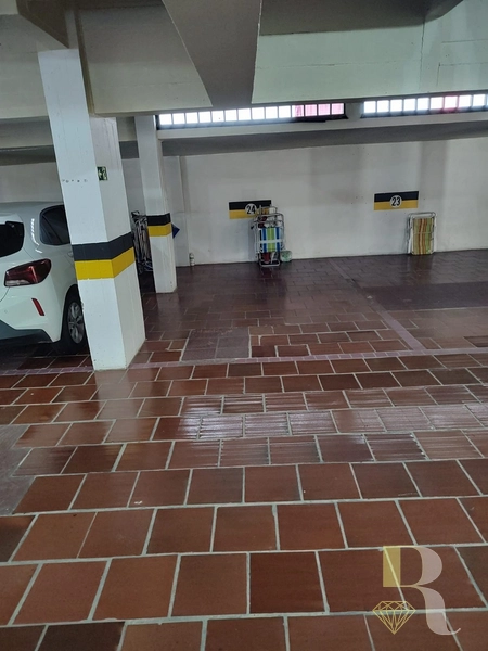 PREDIO DE FRENTE P/PÇA FLAVIO BOIANOVSKI: 2ª foto da galeria de imagens do imóvel