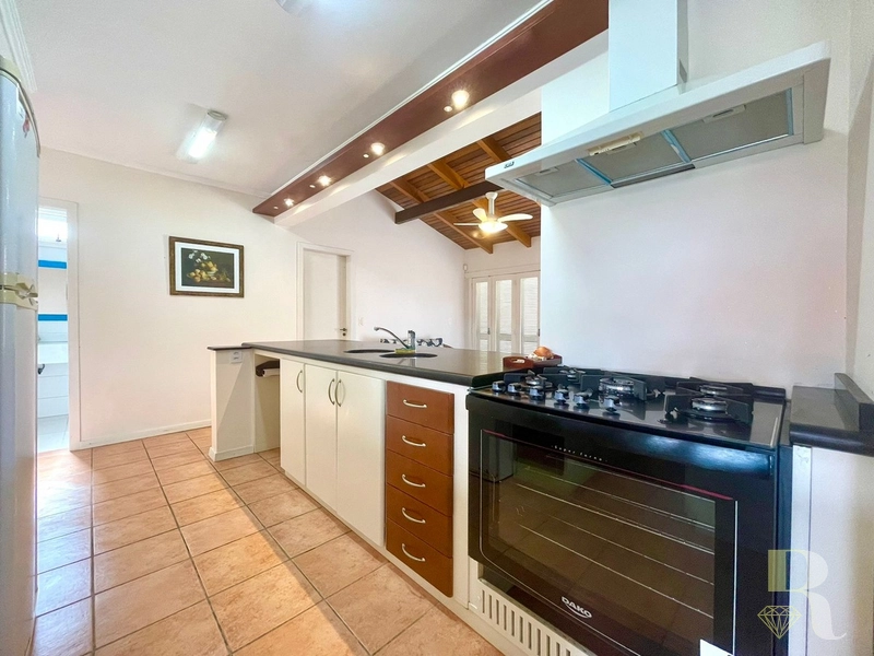 Casa 05 dormitórios em Xangri-lá: 14ª foto da galeria de imagens do imóvel
