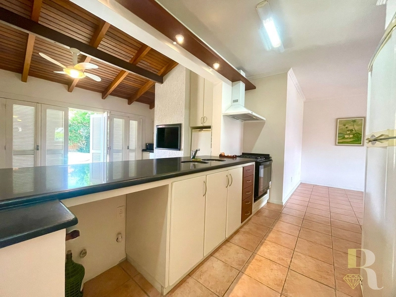 Casa 05 dormitórios em Xangri-lá: 13ª foto da galeria de imagens do imóvel