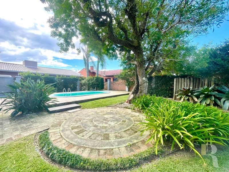 Casa 05 dormitórios em Xangri-lá: 5ª foto da galeria de imagens do imóvel