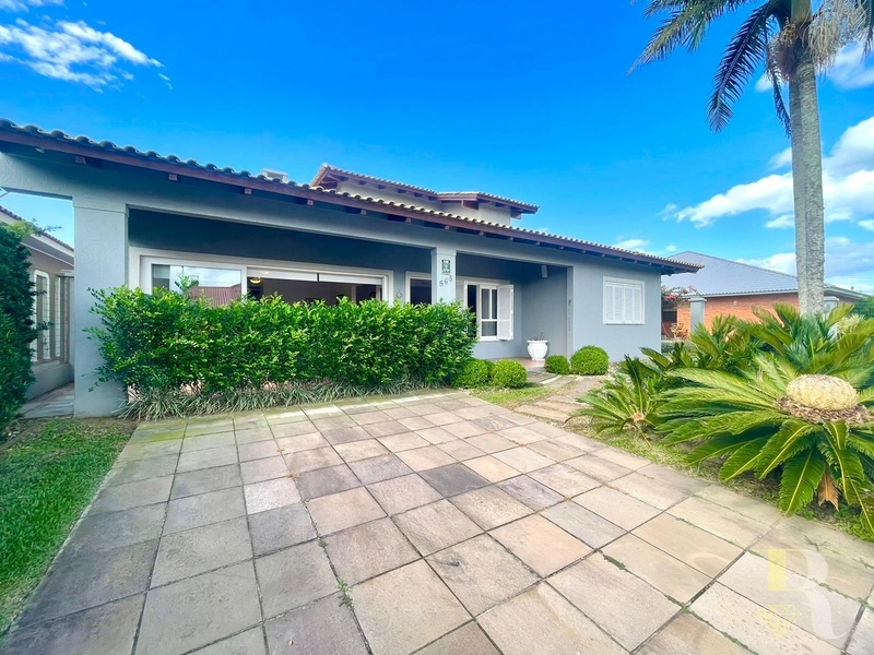 Casa 05 dormitórios em Xangri-lá: 1ª foto da galeria de imagens do imóvel