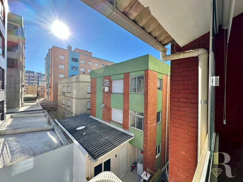MOBILIADO E DECORADO NO CENTRO DE FRENTE APENAS R$ 340K: 12ª foto da galeria de imagens do imóvel