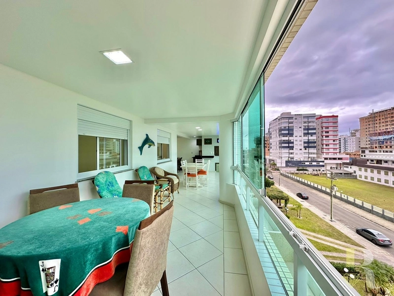 APARTAMENTO A VENDA FRENTE PRAÇA: 2ª foto da galeria de imagens do imóvel