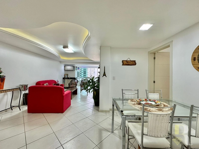APARTAMENTO A VENDA FRENTE PRAÇA: 5ª foto da galeria de imagens do imóvel