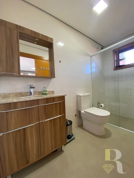 Casa com piscina, 1 Quadra do mar, espetacular: 20ª foto da galeria de imagens do imóvel