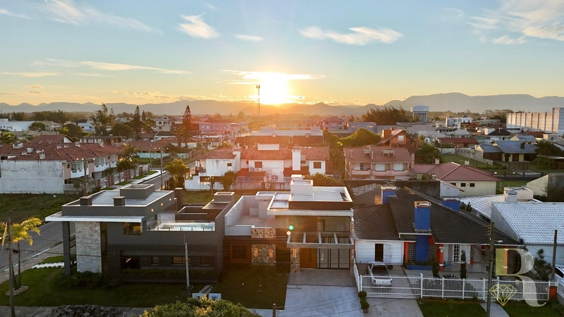 CASA ALTO PADRÃO com Terraço e Piscina: 14ª foto da galeria de imagens do imóvel