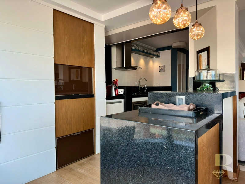 APARTAMENTO À VENDA COM VISTA PARA MAR E PRAÇA: 10ª foto da galeria de imagens do imóvel