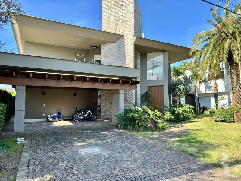 SOBRADO À VENDA COM VISTA INCRÍVEL PARA O LAGO!: 4ª foto da galeria de imagens do imóvel