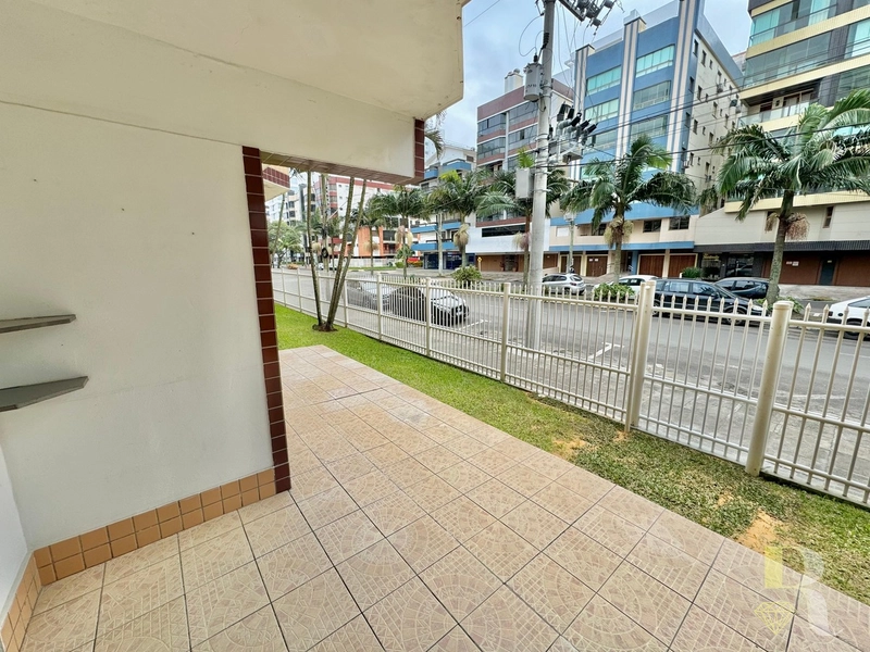FRENTE AV. DE ENTRADA EM CAPAO DA CANOA E PROXIMO AO MAR: 7ª foto da galeria de imagens do imóvel