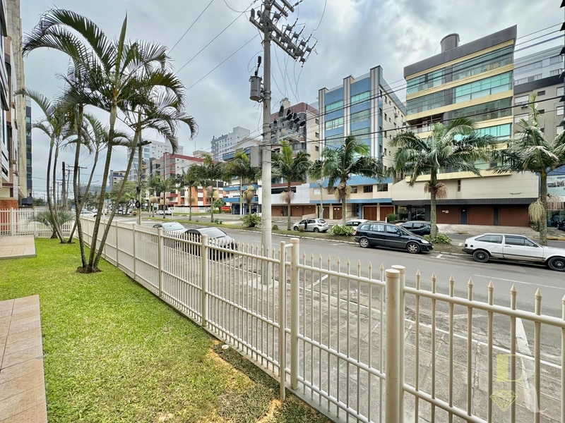 FRENTE AV. DE ENTRADA EM CAPAO DA CANOA E PROXIMO AO MAR: 14ª foto da galeria de imagens do imóvel