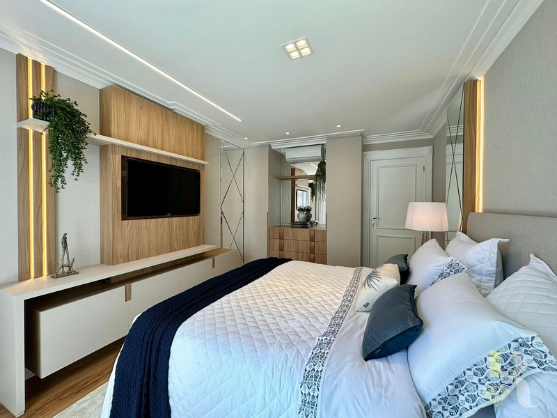 APARTAMENTO À VENDA NO EDIFÍCIO COM DESIGN NEOCLÁSSICO: 19ª foto da galeria de imagens do imóvel