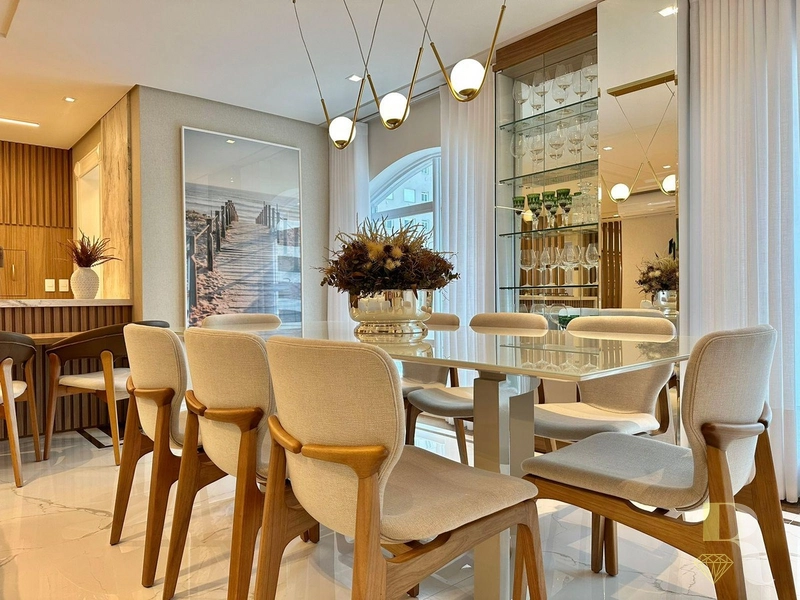 APARTAMENTO À VENDA NO EDIFÍCIO COM DESIGN NEOCLÁSSICO: 6ª foto da galeria de imagens do imóvel