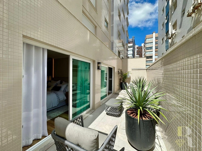 APARTAMENTO À VENDA NO EDIFÍCIO COM DESIGN NEOCLÁSSICO: 21ª foto da galeria de imagens do imóvel