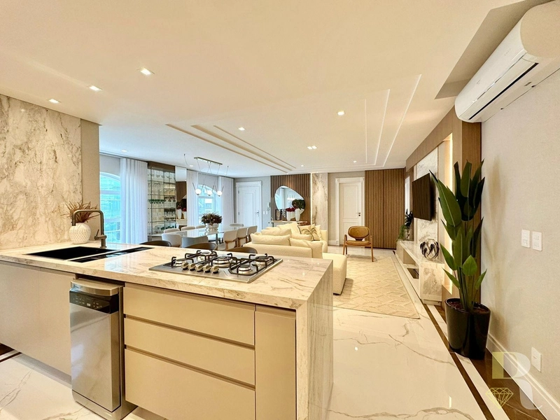 APARTAMENTO À VENDA NO EDIFÍCIO COM DESIGN NEOCLÁSSICO: 13ª foto da galeria de imagens do imóvel
