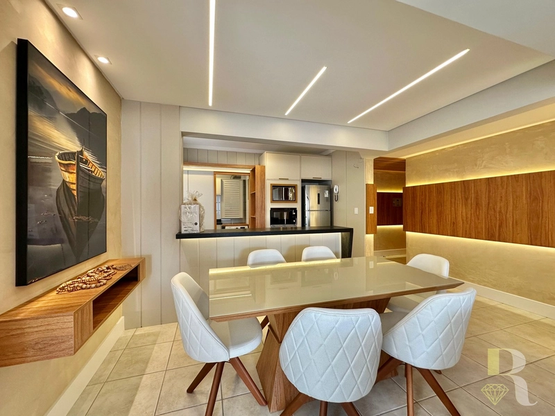 APARTAMENTO À VENDA PRÓXIMO AO MAR COM TERRAÇÃO: 13ª foto da galeria de imagens do imóvel