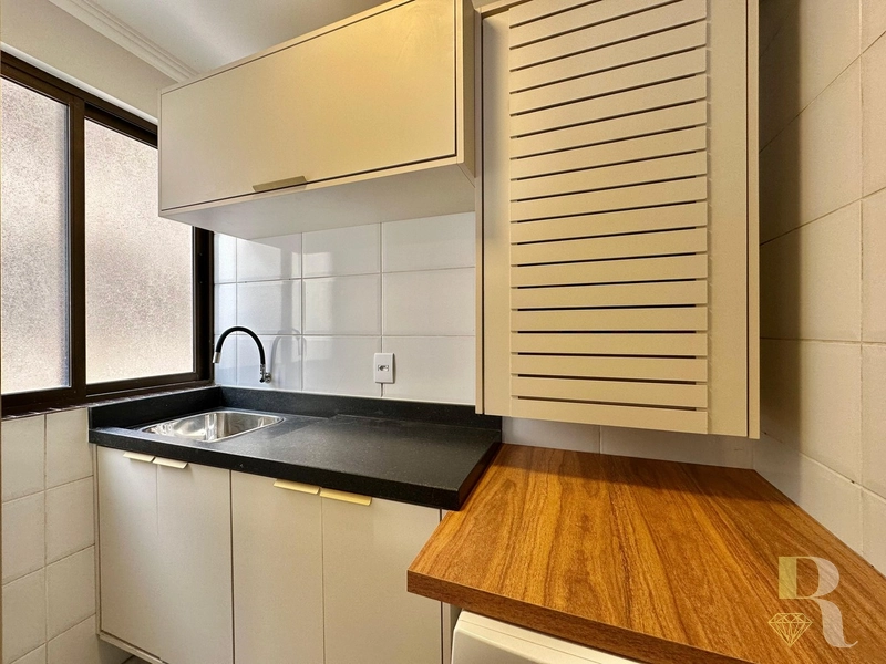 APARTAMENTO À VENDA PRÓXIMO AO MAR COM TERRAÇÃO: 24ª foto da galeria de imagens do imóvel
