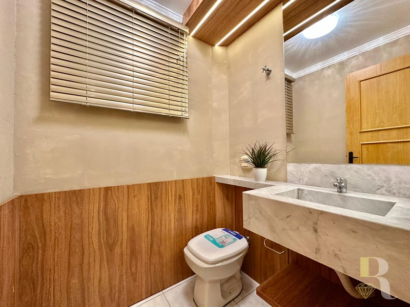 APARTAMENTO À VENDA PRÓXIMO AO MAR COM TERRAÇÃO: 23ª foto da galeria de imagens do imóvel