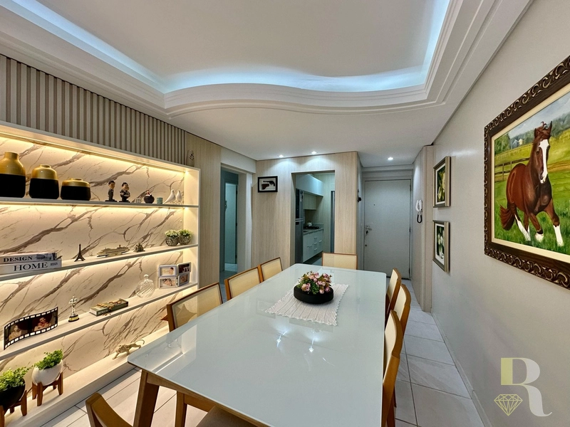 APARTAMENTO À VENDA DE FRENTE PARA AVENIDA VISTA PARA O MAR!: 8ª foto da galeria de imagens do imóvel