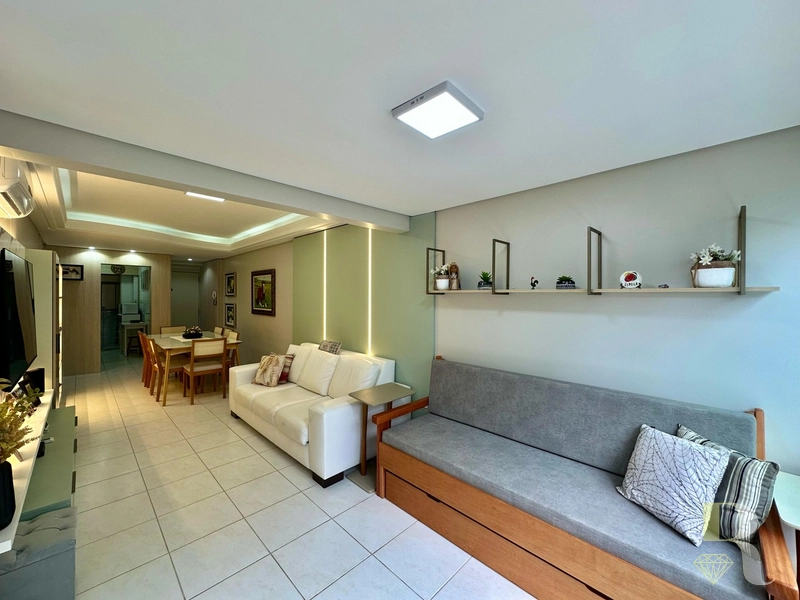 APARTAMENTO À VENDA DE FRENTE PARA AVENIDA VISTA PARA O MAR!: 3ª foto da galeria de imagens do imóvel