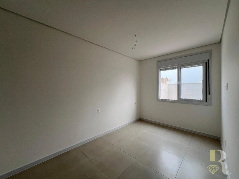 Amplo Apartamento com Terraço em L – Capão da Canoa: 9ª foto da galeria de imagens do imóvel