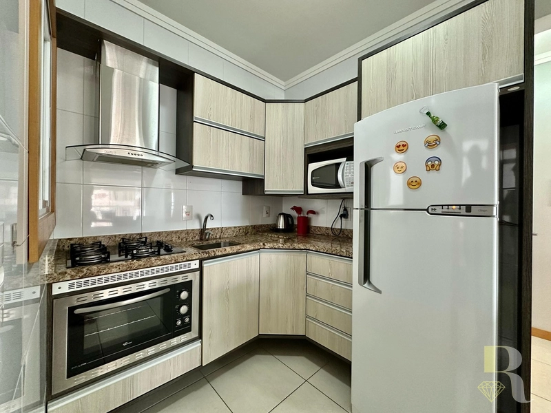 APARTAMENTO JUNTO A PÇA LUTERANA E MAR COM AMPLA SACADA LESTE: 9ª foto da galeria de imagens do imóvel