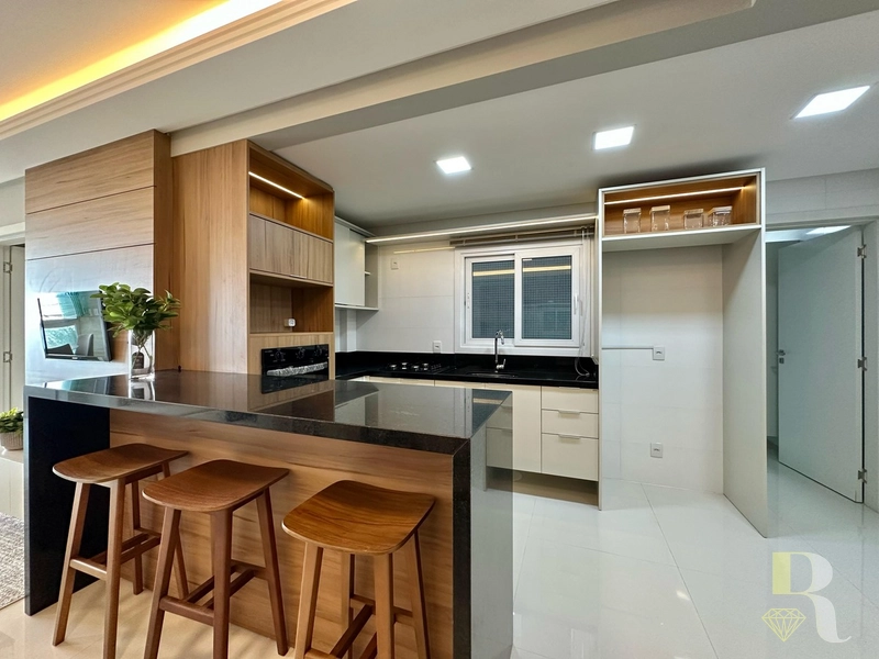 APARTAMENTO À VENDA DE FRENTE PARA O MAR: 4ª foto da galeria de imagens do imóvel