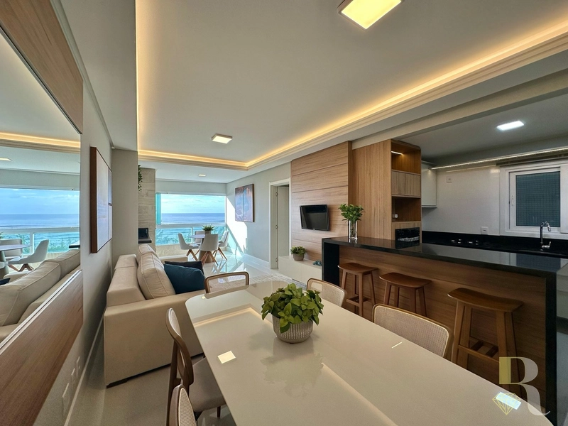 APARTAMENTO À VENDA DE FRENTE PARA O MAR: 2ª foto da galeria de imagens do imóvel