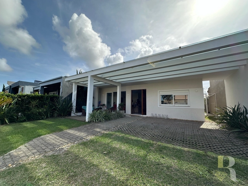 Casa Mobiliada e Aconchegante Condomínio Riviera: 1ª foto da galeria de imagens do imóvel