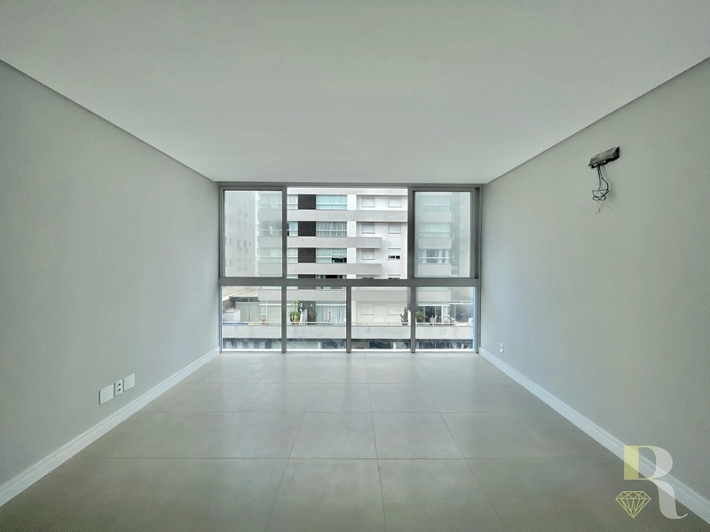 APARTAMENTO AUTOMATIZADO DE FRENTE NAVEGATES: 5ª foto da galeria de imagens do imóvel